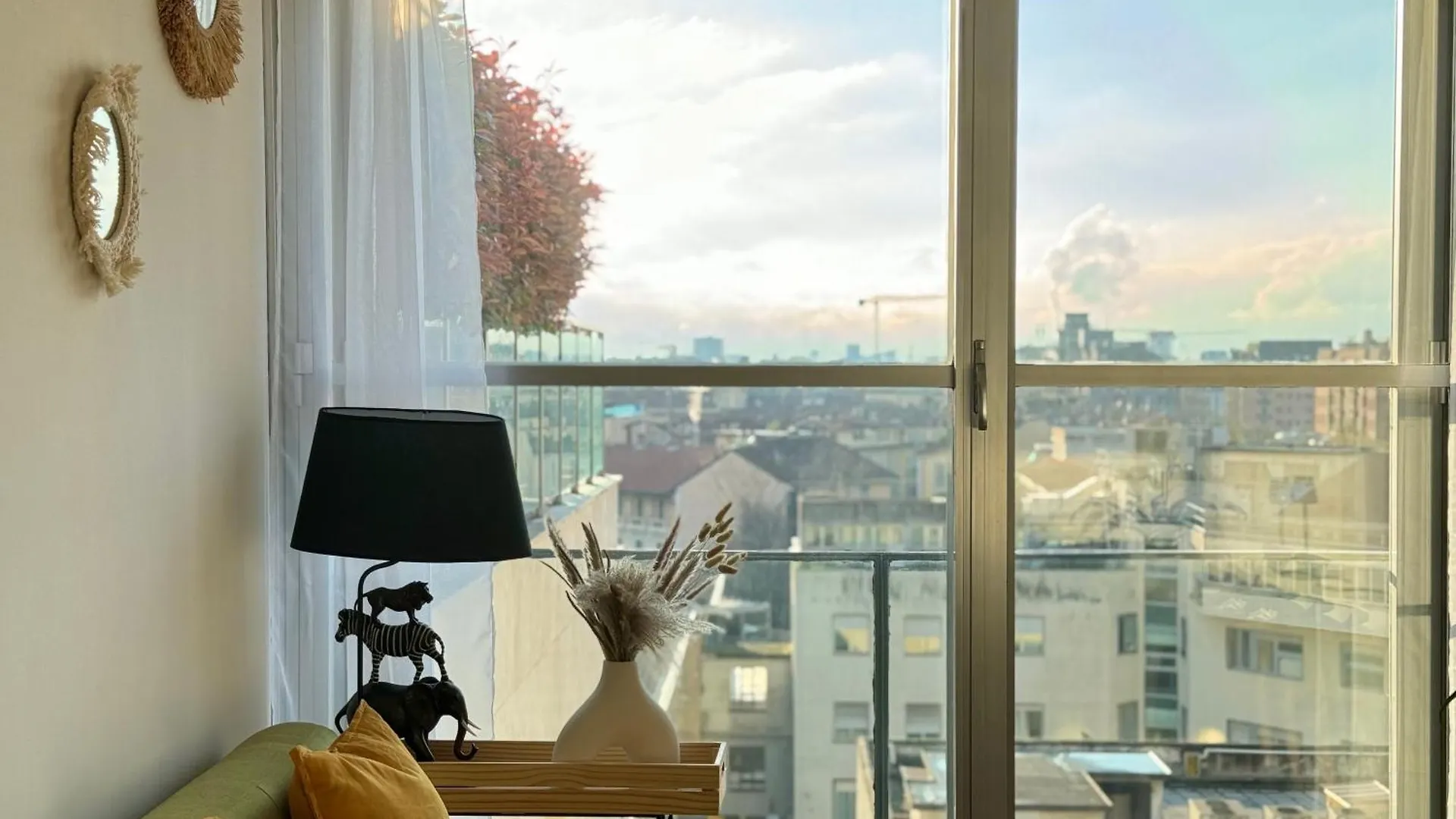 Urban Jungle 2 - Porta Nuova Apartment Milan